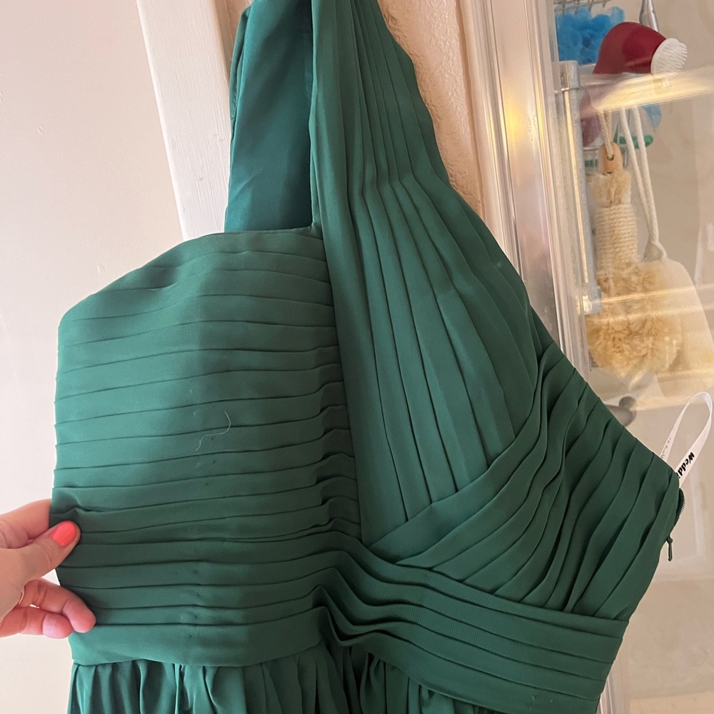 Elegant Green Pleated Dress
